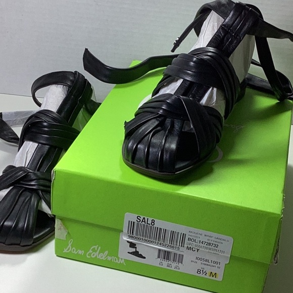 Imogene Ankle Tie Sandal
SAM EDELMAN    Note: there is a little cut see last pic - Picture 6 of 7